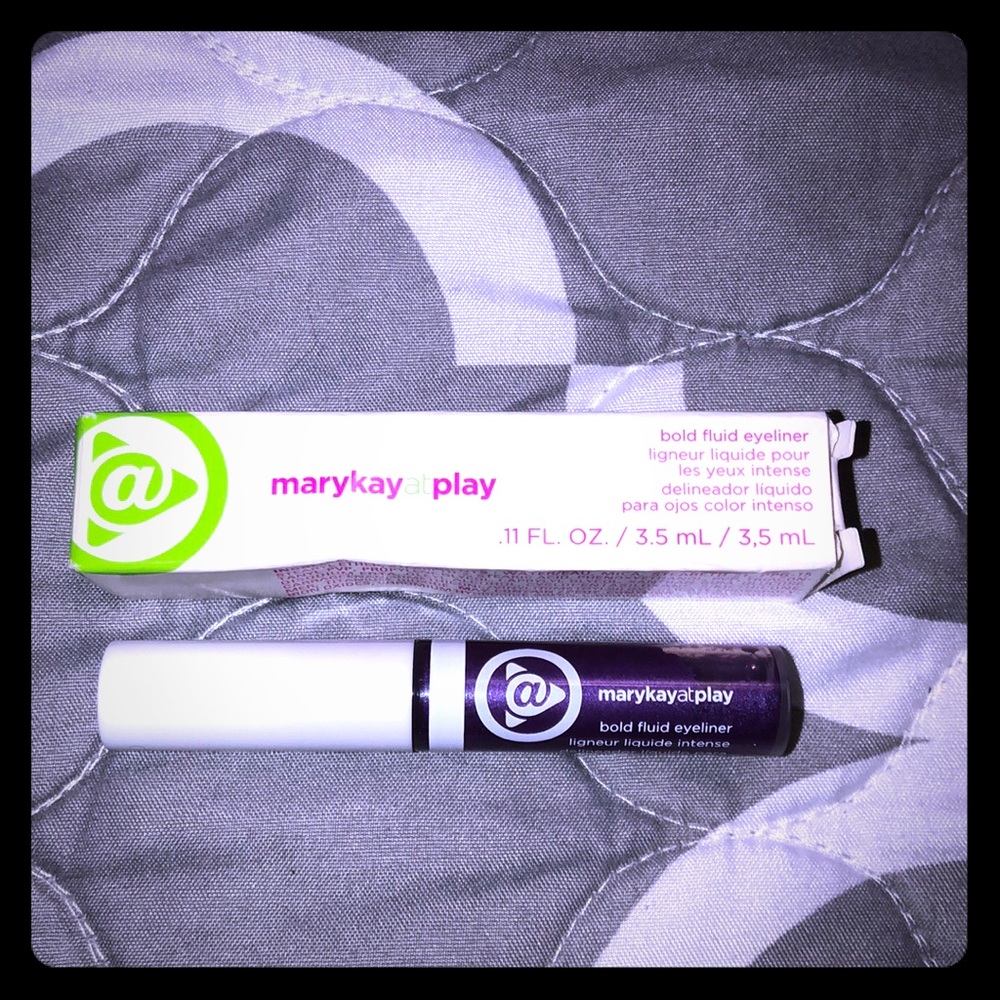 Mary Kay bold Fluid eyeliner